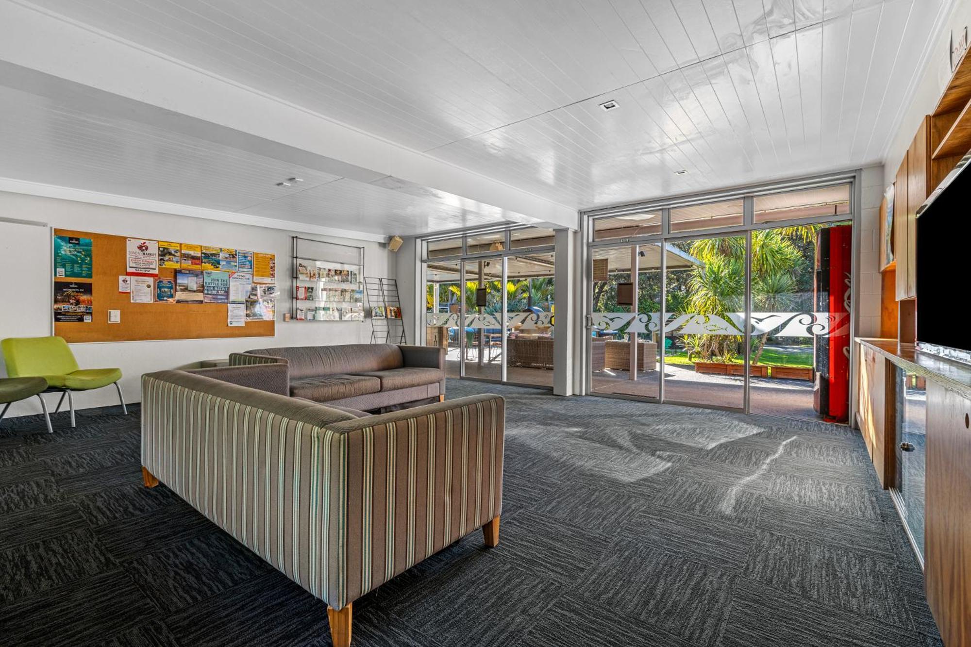 Tasman Holiday Parks - Waihi Beach Экстерьер фото The interior of the school's main building